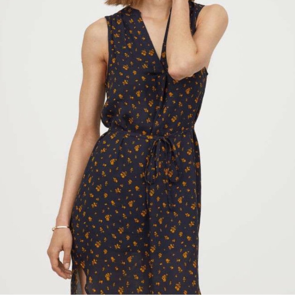 H&M Sleeveless Navy with Marigold Floral Print Shift Dress Size 6